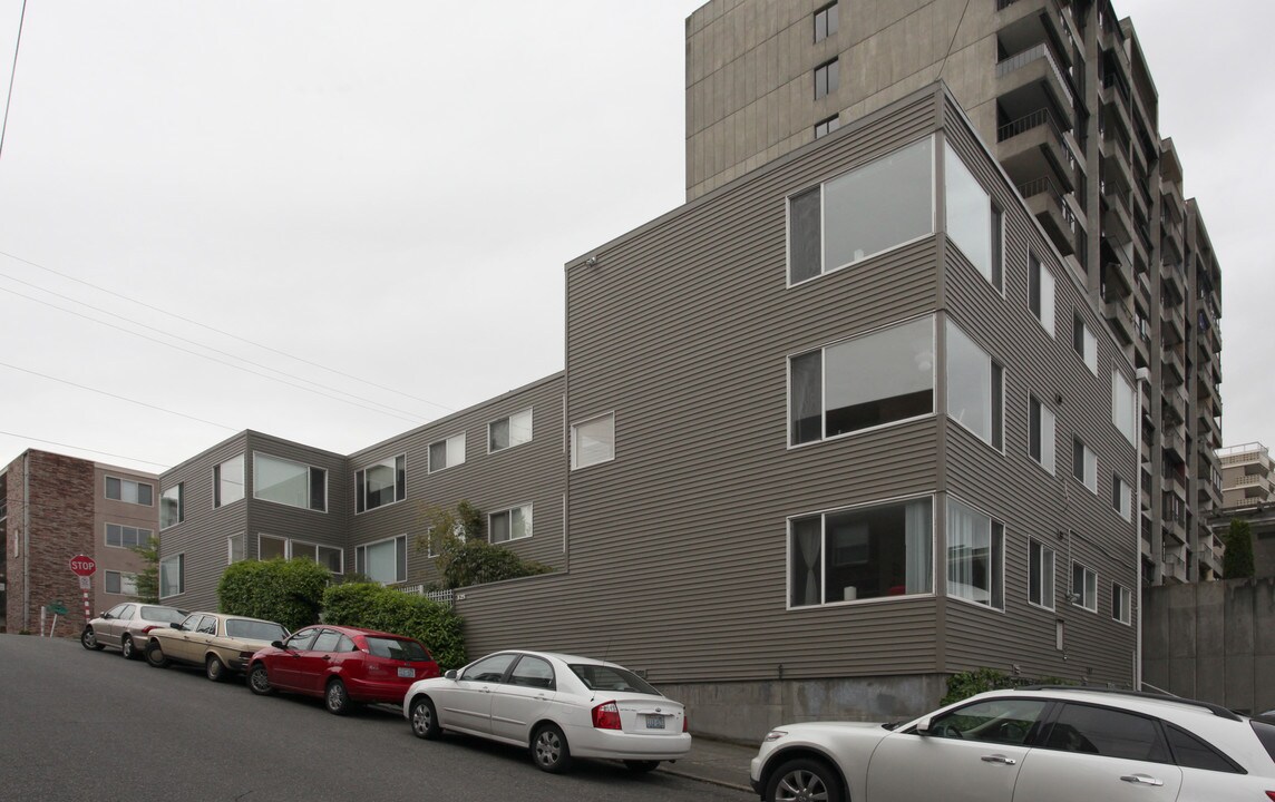 525 E Roy St in Seattle, WA - Building Photo