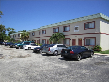 Home Sweet Home in Clewiston, FL - Foto de edificio