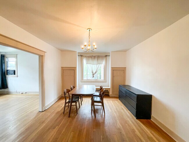 5722 Beacon St, Unit B-428 in Pittsburgh, PA - Building Photo - Building Photo