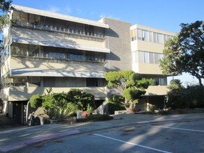 The Mounds in San Mateo, CA - Foto de edificio - Building Photo