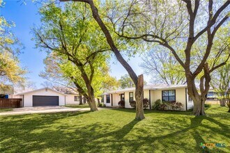 344 Alves Ln in New Braunfels, TX - Building Photo - Building Photo