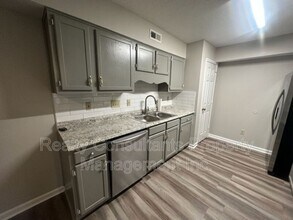 800 Folly Ct in Greensboro, NC - Building Photo - Building Photo