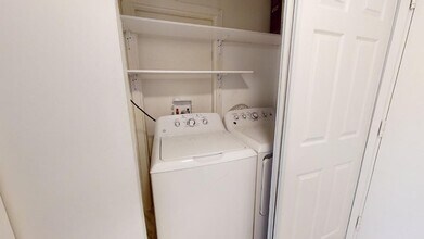 2575 Kuhio Ave. in Honolulu, HI - Building Photo - Building Photo