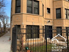2921 W McLean Ave in Chicago, IL - Building Photo - Building Photo