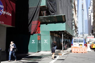 112 Fulton St in New York, NY - Building Photo - Building Photo