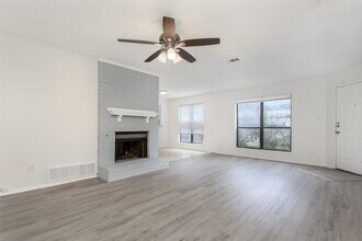 1242 Misty Ln in Duncanville, TX - Building Photo - Building Photo