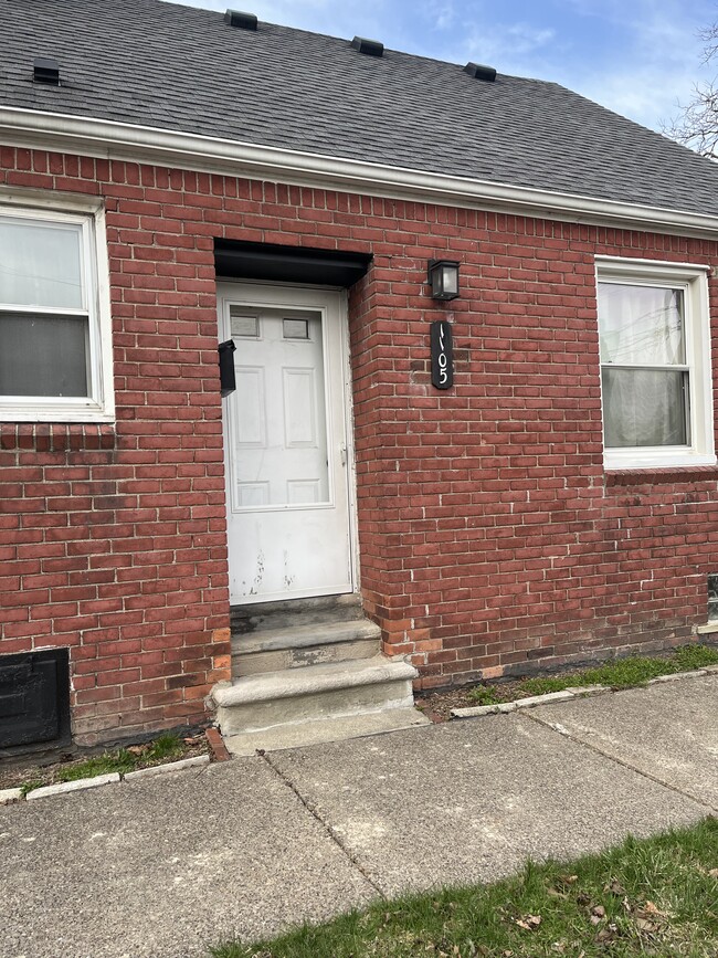 property at 1105 Russell Ave