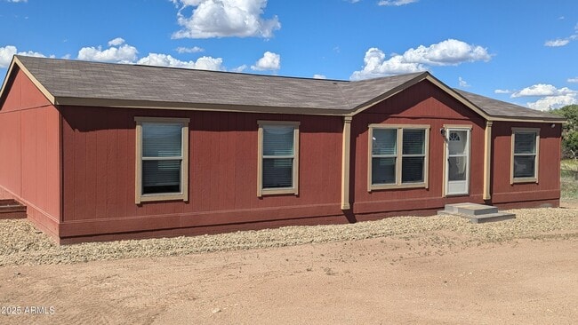 property at 7875 Loma Ln