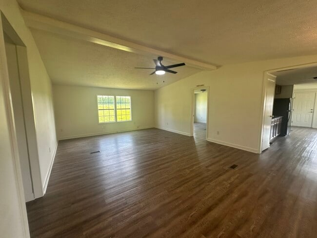 1117 W Main St in Portland, TN - Building Photo - Building Photo