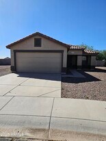 674 W Kingman Loop in Casa Grande, AZ - Building Photo