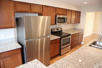 16 Casino Ct in Silver Spring, MD - Building Photo - Building Photo