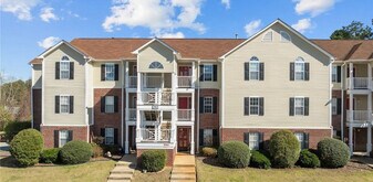 382 Bubble Creek Ct in Fayetteville, NC - Building Photo