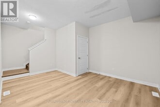 812 Demulcent Ln in Ottawa, ON - Building Photo - Building Photo