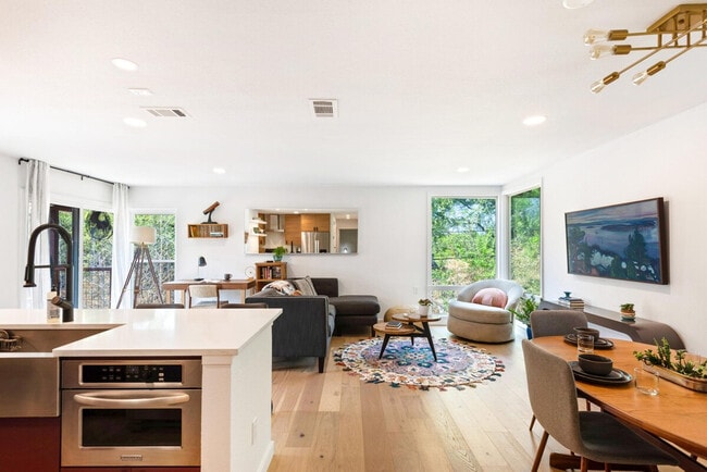 2906 Westhill Dr, Unit SI ID1054230P in Austin, TX - Building Photo - Building Photo