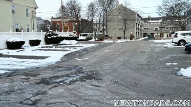 175 Adams St in Newton, MA - Foto de edificio - Building Photo