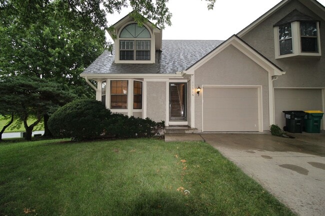 property at 11516 113th St