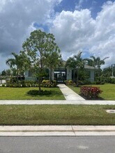 669 SE Lk Fls St in Port St. Lucie, FL - Building Photo - Building Photo