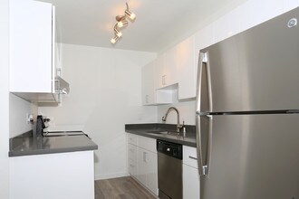 180FLATS in Redwood City, CA - Foto de edificio - Interior Photo