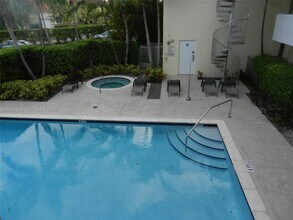 8950 SW 69th Ct in Pinecrest, FL - Building Photo - Building Photo