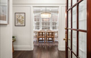 410 NW 18th Ave, Unit 103 in Portland, OR - Building Photo