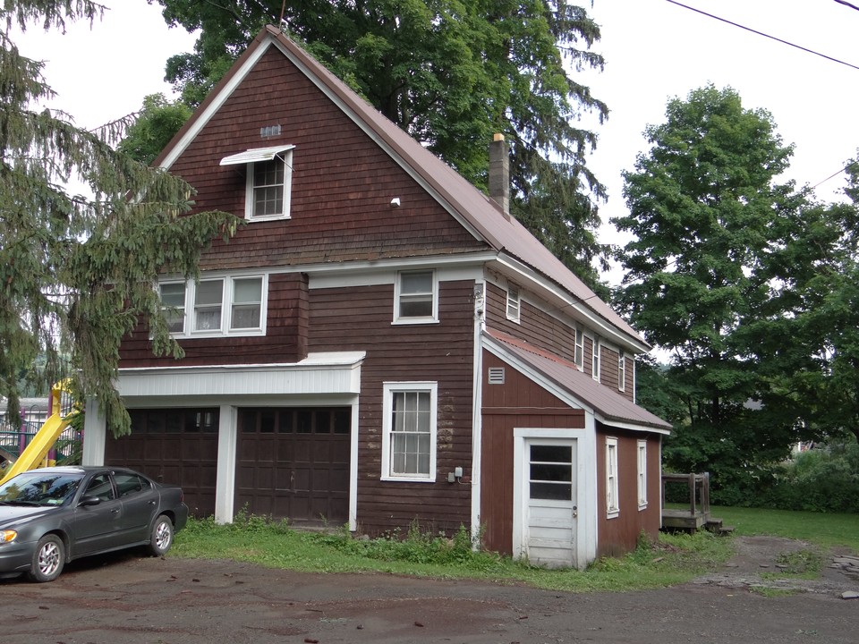 199 Main St in Unadilla, NY - Building Photo