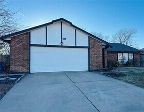 6368 S 85th E Ave in Tulsa, OK - Building Photo - Building Photo