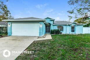 5251 Fairhaven Ave in Spring Hill, FL - Building Photo