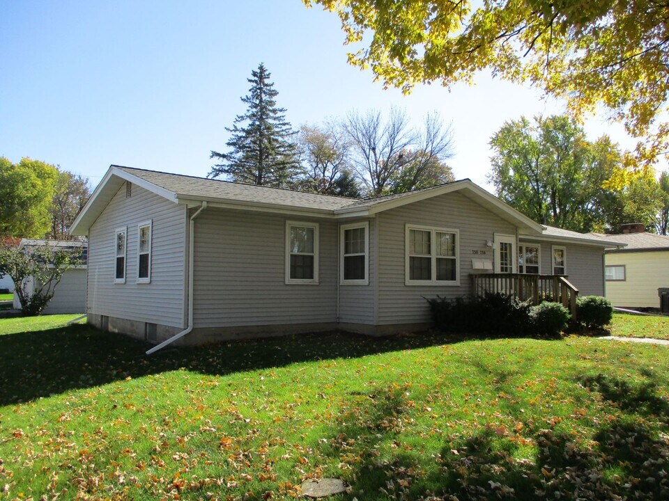 2318 Clark Ave in Ames, IA - Building Photo