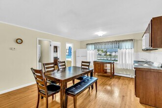 13 Argonne Rd W in Hampton Bays, NY - Building Photo - Building Photo