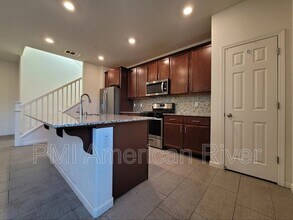 8183 Kramer Rnch Ln in Elk Grove, CA - Building Photo - Building Photo