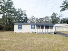 2181 Concord Rd in Havana, FL - Building Photo