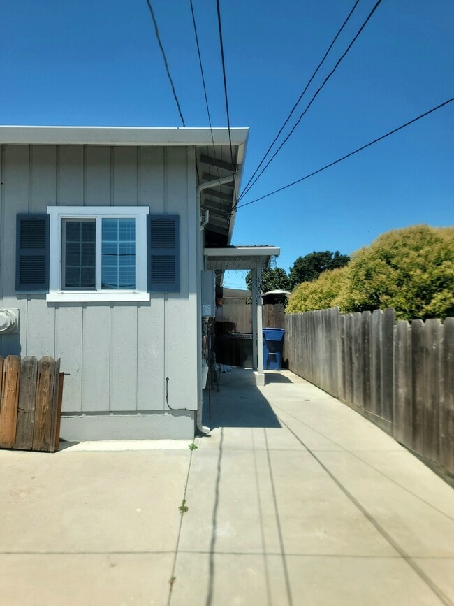 106 Hillside Ave, Unit 106 Hillside Ave. #A