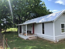 29380 County Rd 1600 in Tupelo, OK - Building Photo