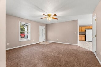 178-180 Comanche Ln in Jackson, MO - Building Photo - Building Photo