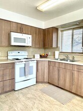 54 W 250 N in Clearfield, UT - Building Photo - Building Photo