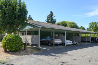 1177 SE Oak St in Hillsboro, OR - Building Photo - Building Photo