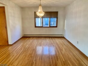 177 E Union Ave in East Rutherford, NJ - Building Photo - Building Photo