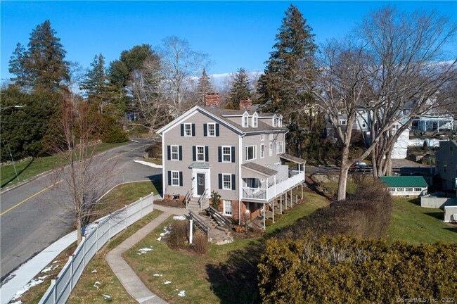 27 S Main St in Essex, CT - Building Photo - Building Photo