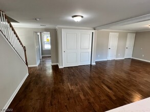 30 Gregory Ave in Morris Plains, NJ - Building Photo - Building Photo