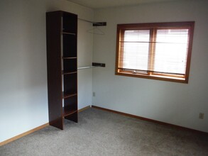 210 S 15th Ave in Bozeman, MT - Building Photo - Building Photo