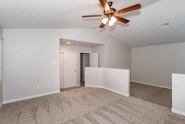 6436 N Butterfly Sky St in North Las Vegas, NV - Building Photo - Building Photo