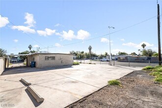 1604 Ardmore St in Las Vegas, NV - Building Photo - Building Photo