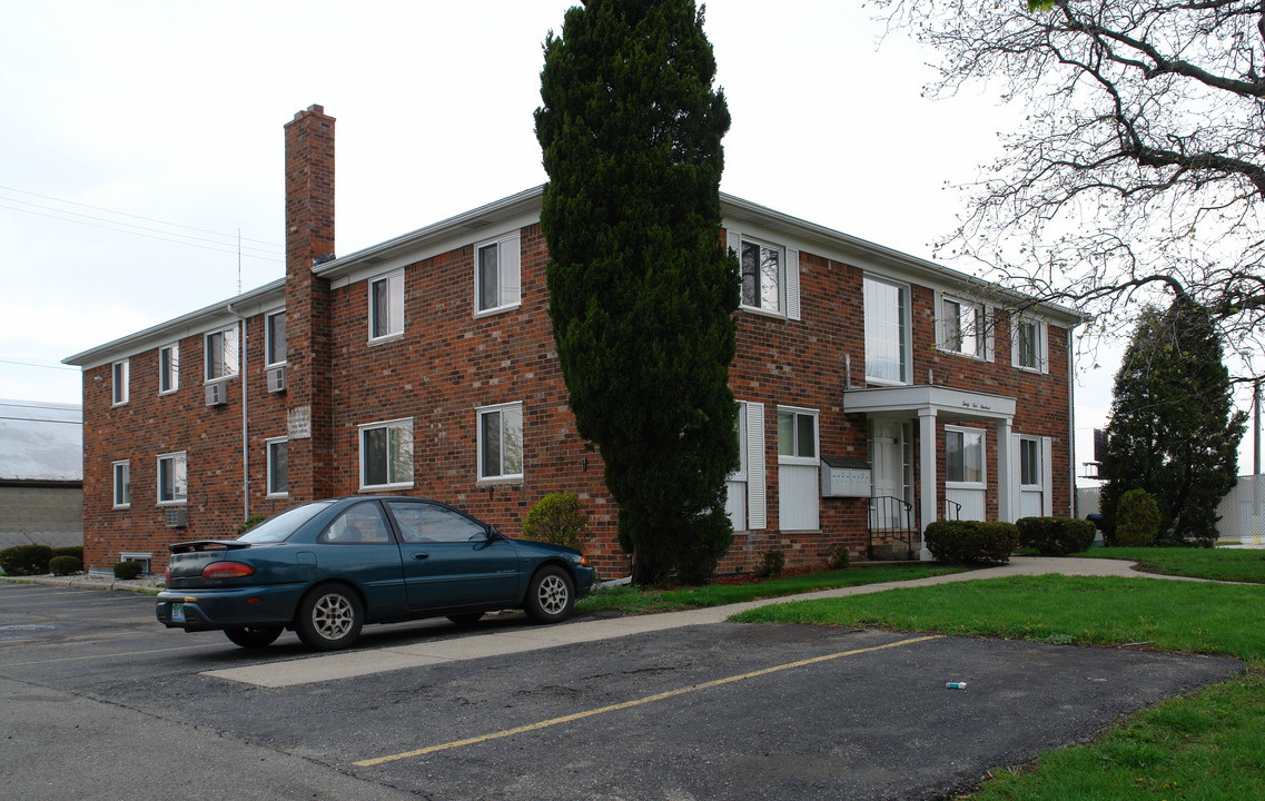 3100 Fairway Ln in Lansing, MI - Building Photo