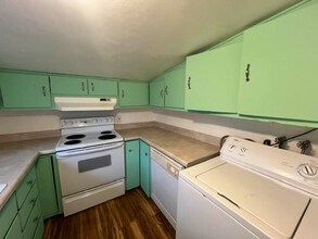 860 Prospect Pl in Manitou Springs, CO - Building Photo - Building Photo