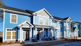 812 Moen Pl in Myrtle Beach, SC - Building Photo