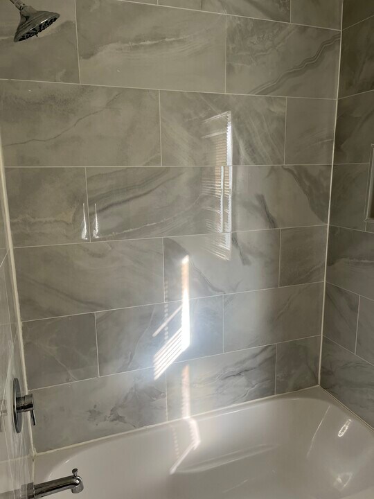 1370 E 22nd Ave in Columbus, OH - Building Photo