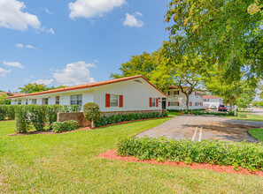 10120 NW 36 St in Coral Springs, FL - Building Photo - Primary Photo