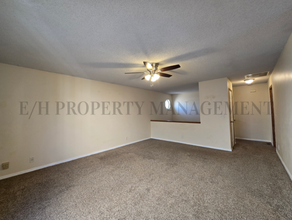 4460 S Elizabeth Ave in Wichita, KS - Foto de edificio - Building Photo