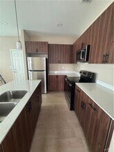 16 W Driftwood St in Edinburg, TX - Building Photo - Building Photo