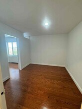3101 S Manchester St, Unit 807 in Falls Church, VA - Building Photo - Building Photo